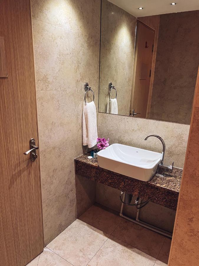 It Hotel Tumanyan Street Jerevan Eksteriør bilde