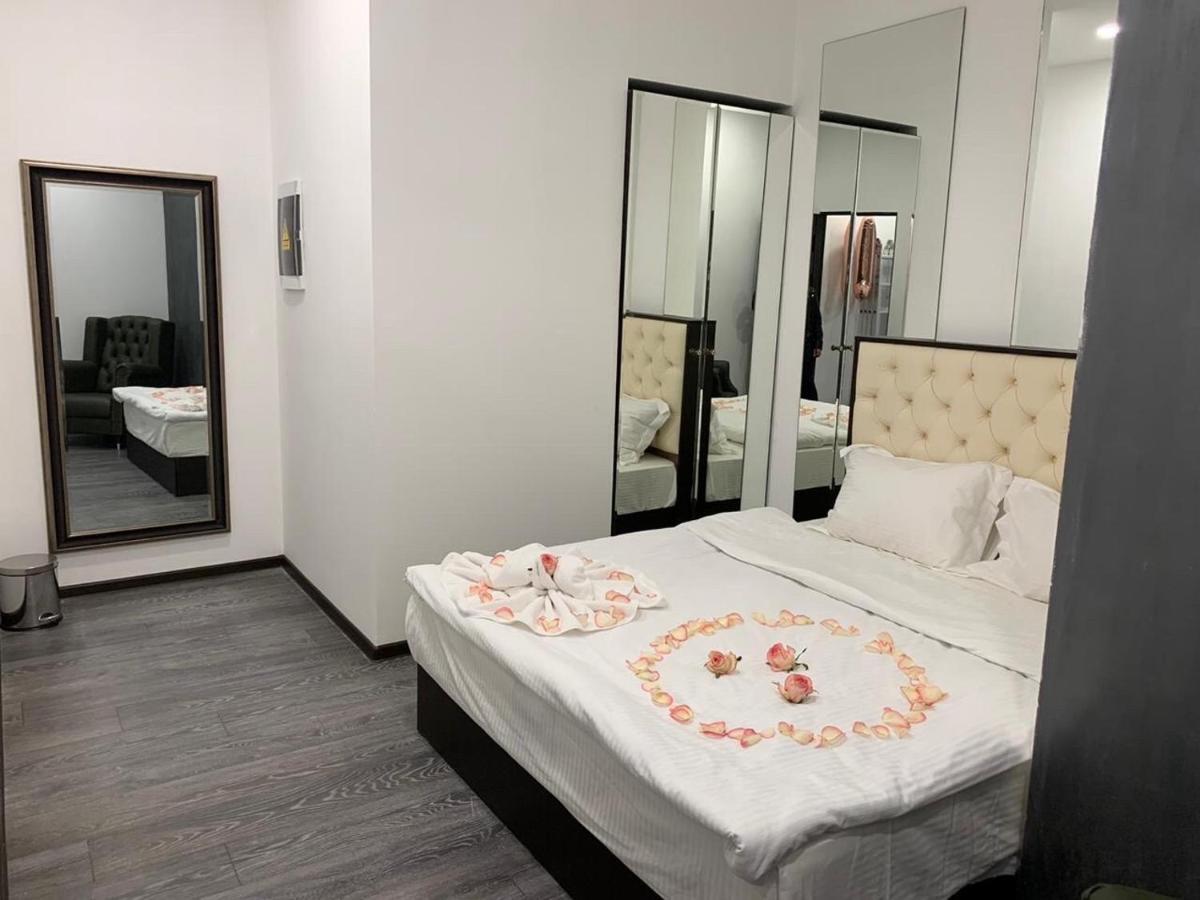 It Hotel Tumanyan Street Jerevan Eksteriør bilde
